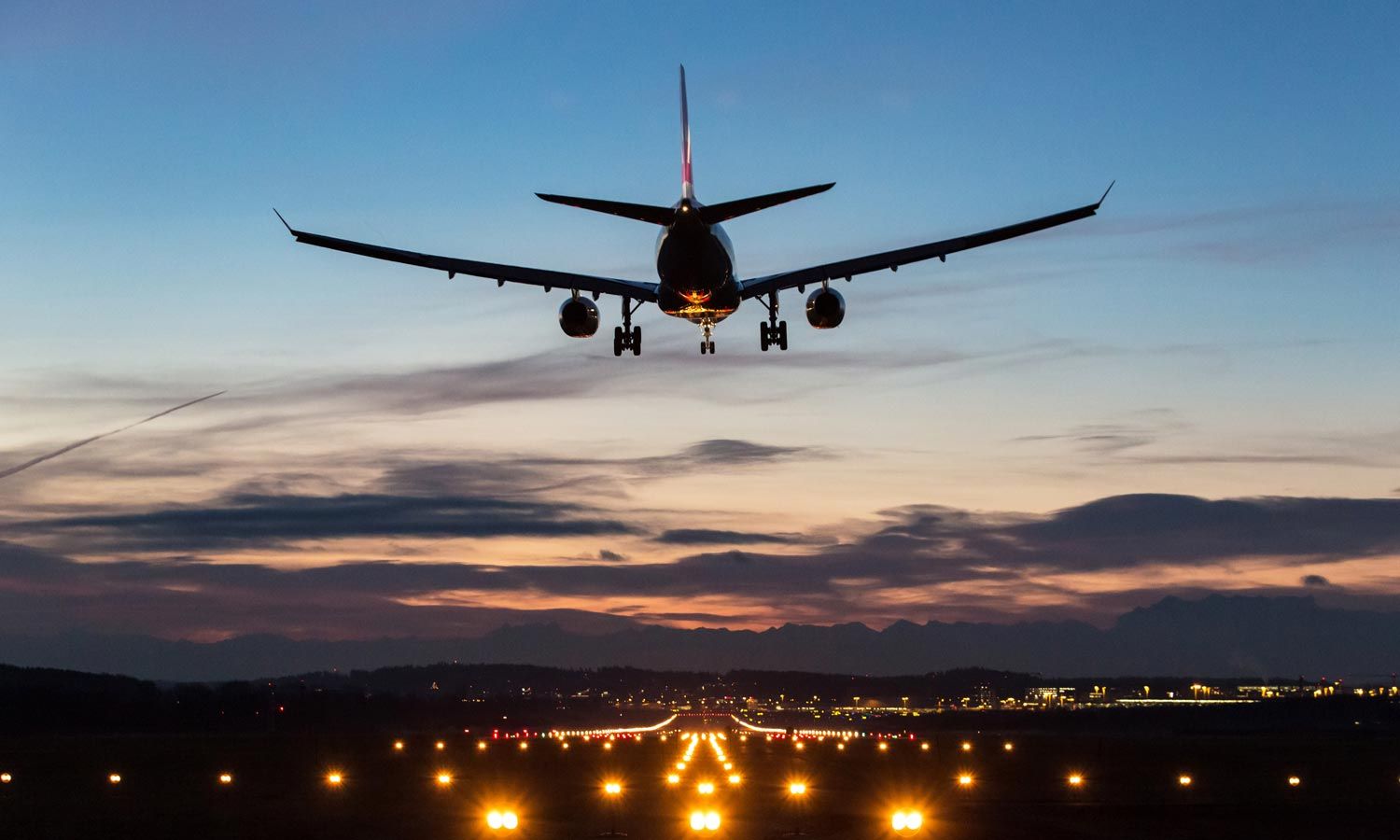 Airplane landing